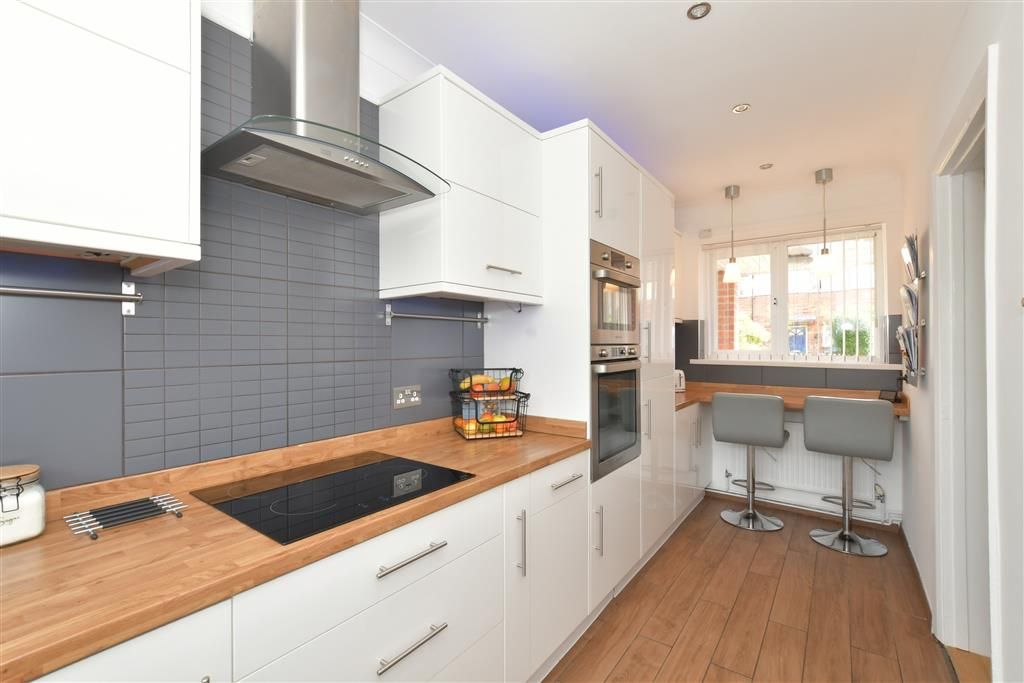 3 bed semidetached house for sale in Hilsea Crescent, Portsmouth
