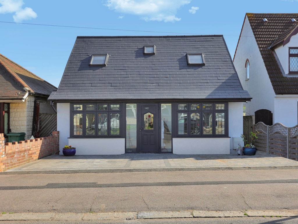 5 bed detached house for sale in Wennington Road, Rainham RM13 Zoopla