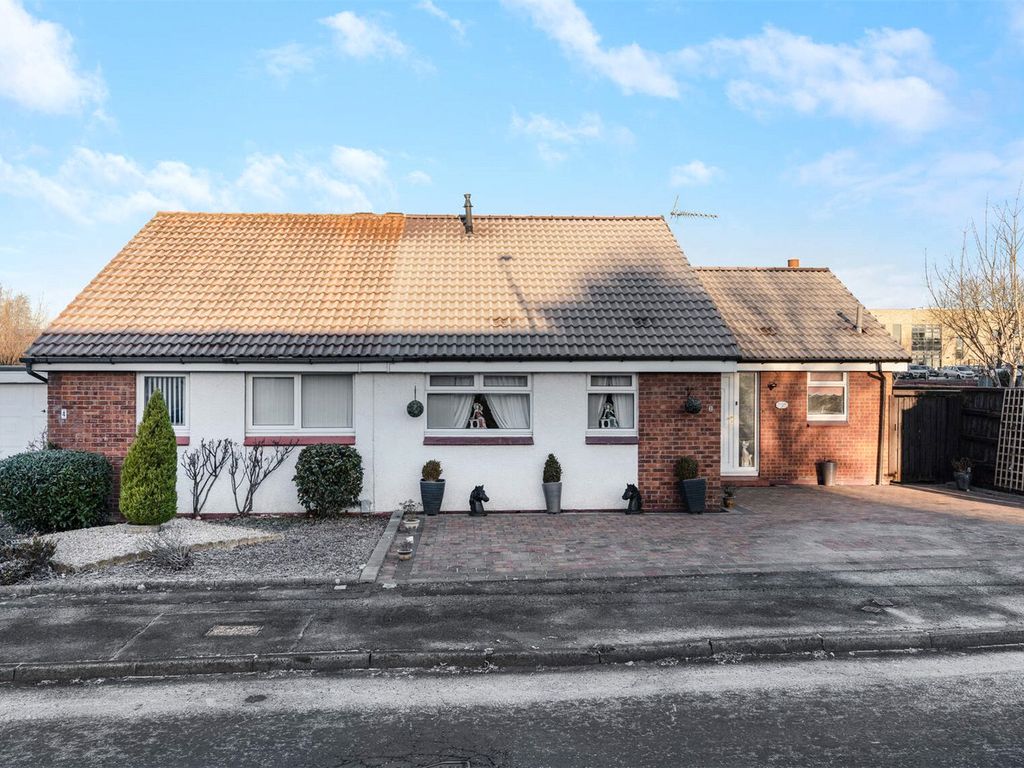 3 bed bungalow for sale in Glenluggie Road, Waterside, Kirkintilloch