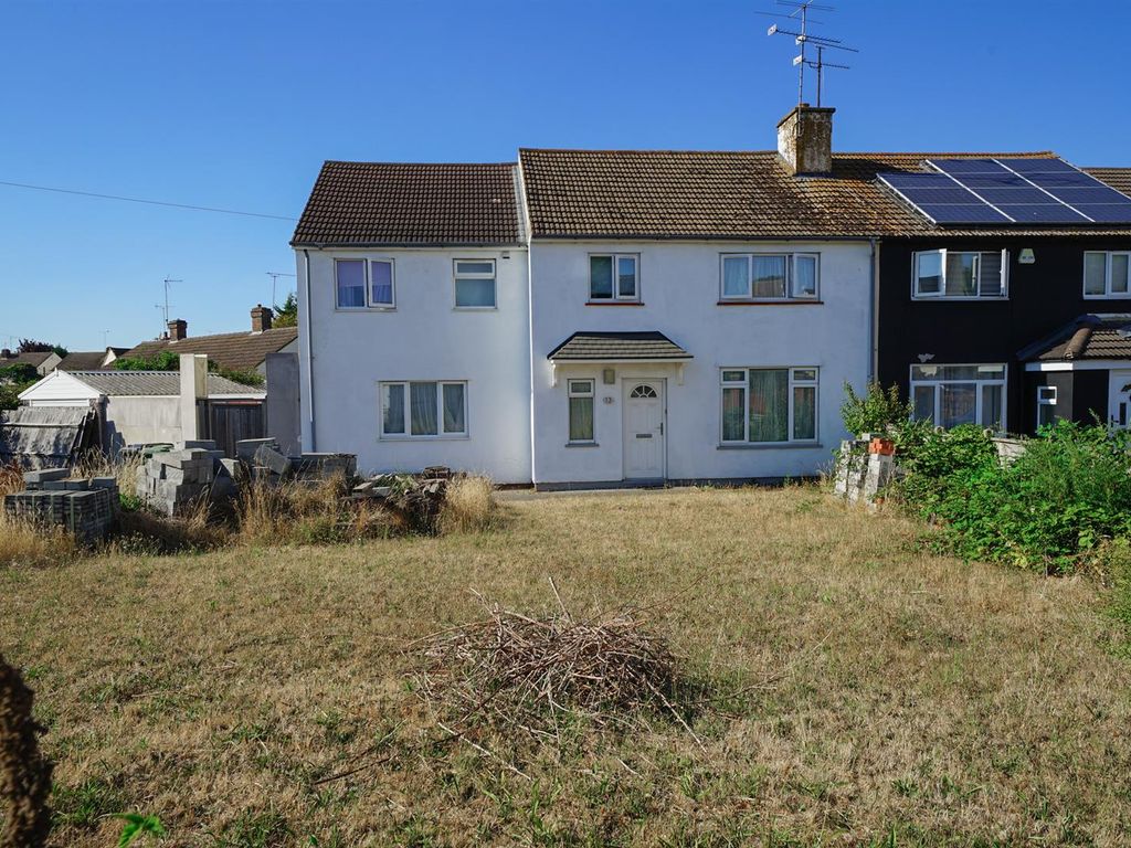 5 bed semidetached house for sale in Nelson Road, Leighton Buzzard LU7