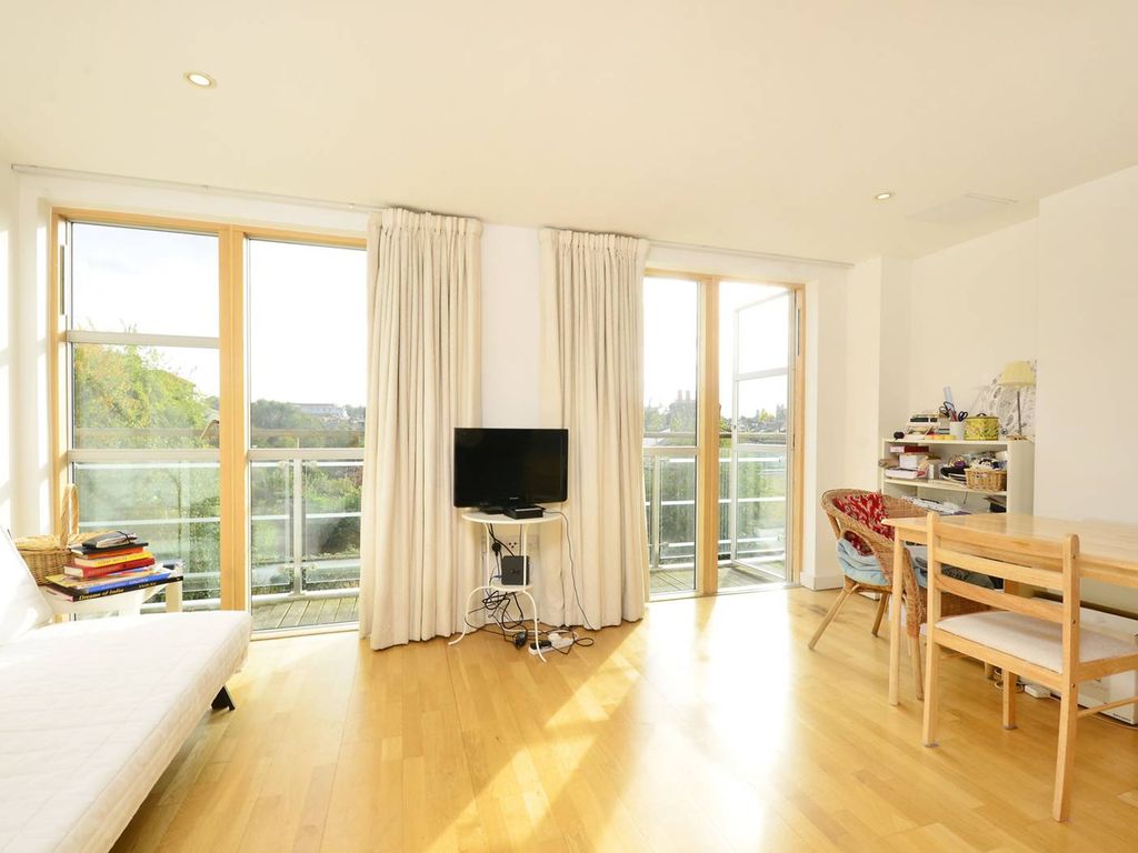 Lacy Road, West Putney, London SW15  