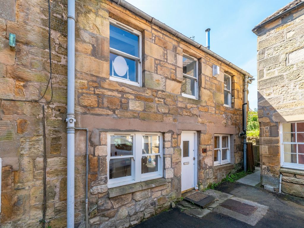 2 bed end terrace house for sale in Crossgate, Cupar KY15, £129,950