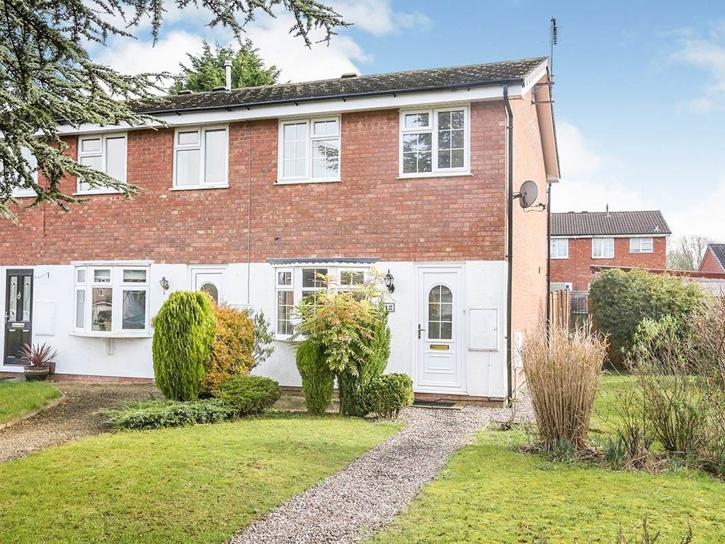 2 bed semidetached house to rent in Nash Avenue, Wolverhampton, West