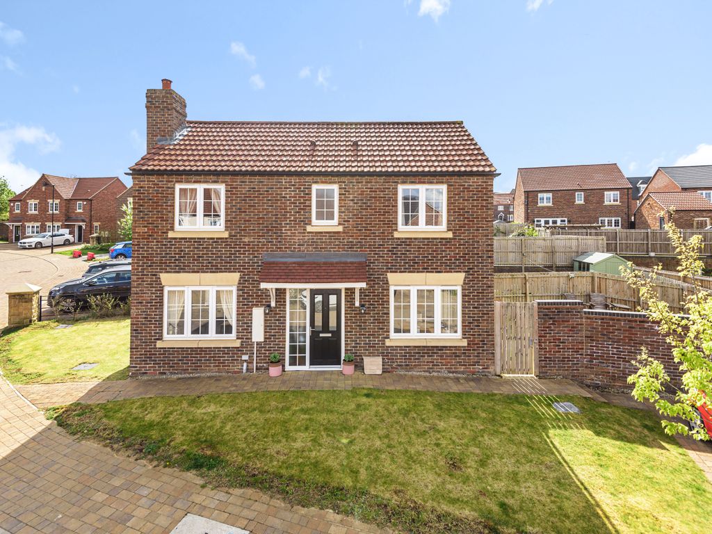 3 bed detached house for sale in Bloom Drive, Wetherby, West Yorkshire, UK LS22 Zoopla