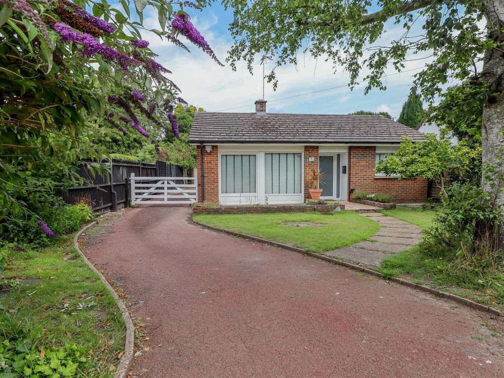 2 bed detached bungalow for sale in Forest Road, Horsham RH12, £425,000