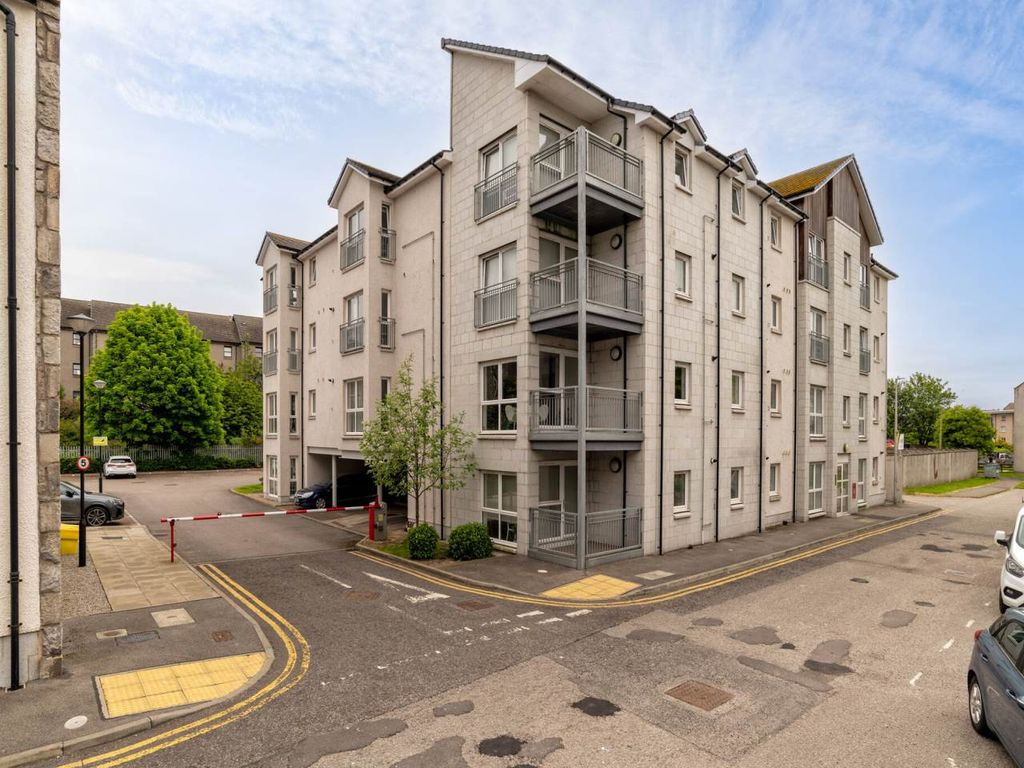 2 bed flat to rent in Duff Street, The Courtyards, Aberdeen AB24, £795