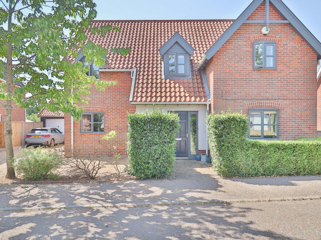 4 bed detached house for sale in Diamond Close, Winfarthing, Diss IP22