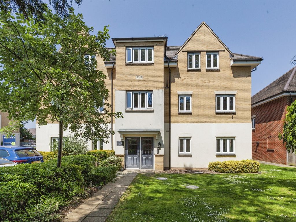 2 bed flat for sale in Montague Close, Farnham Royal, Slough SL2 Zoopla
