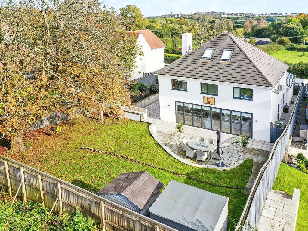 5 bed detached house for sale in PenYTurnpike Road, Dinas Powys CF64