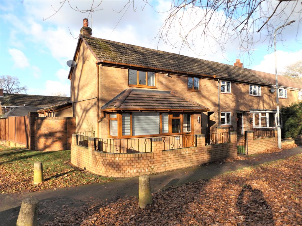 4 bed end terrace house to rent in Northdale, Tettenhall, Wolverhampton