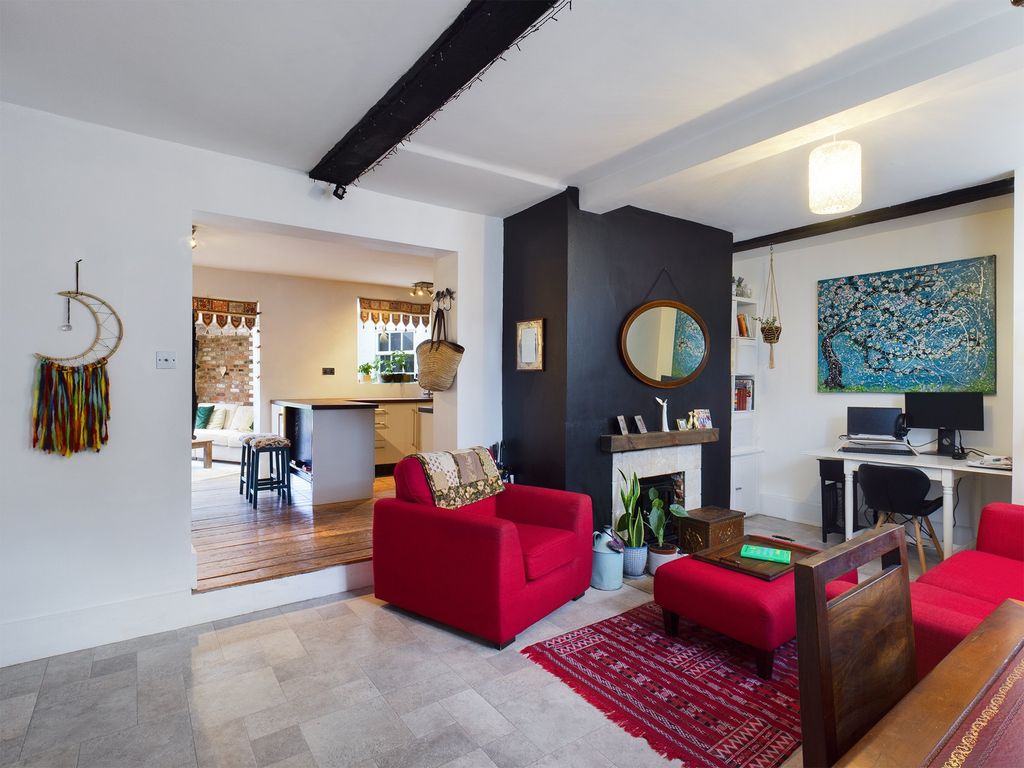 Windsor Street, Chertsey, Surrey KT16  