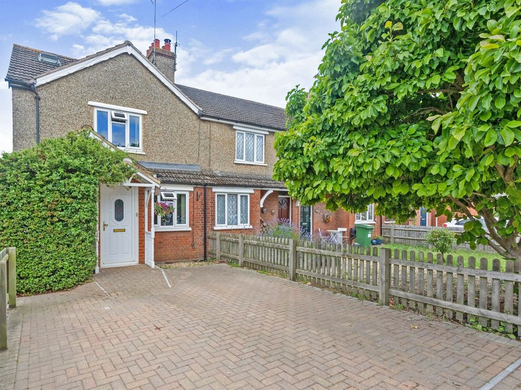 4 bed end terrace house for sale in Tickford Street, Newport Pagnell