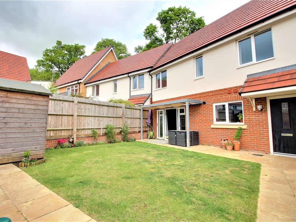 3 bed terraced house for sale in Copse Close, Fleet, Hampshire GU51