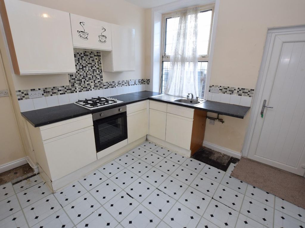 2 bed terraced house to rent in Adlington Street, Burnley BB11, £450