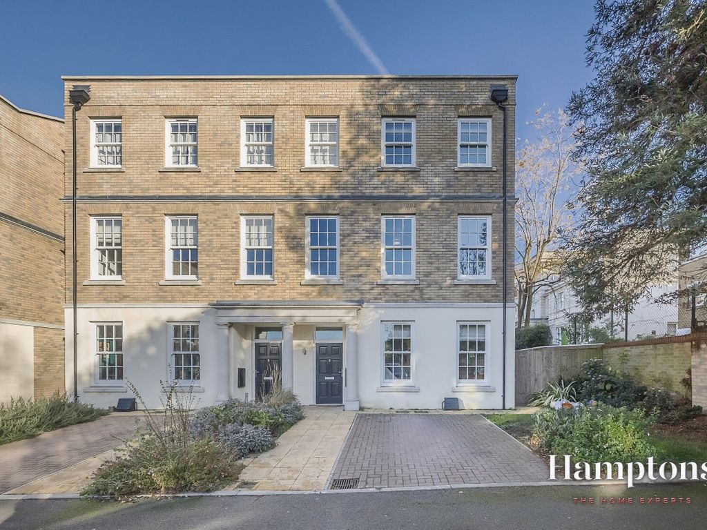 5 bed semidetached house to rent in Lourdes Close, London SE13, £5,000