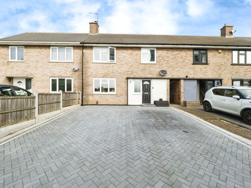 3 bed terraced house for sale in Durham Avenue, Romford RM2, £475,000