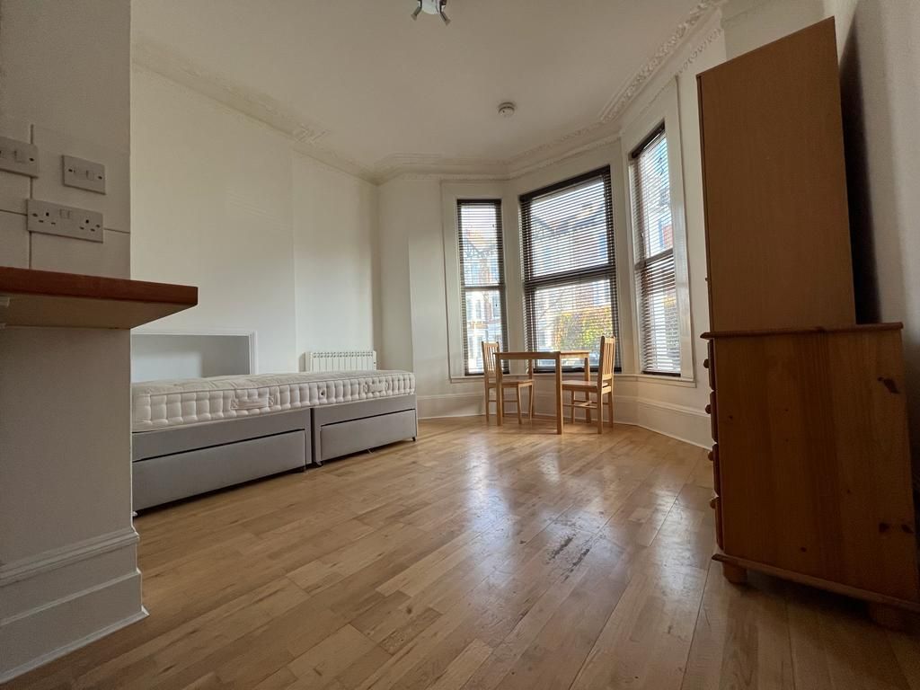 Studio to rent in Burton Road, London NW6, £1,300 pcm Zoopla