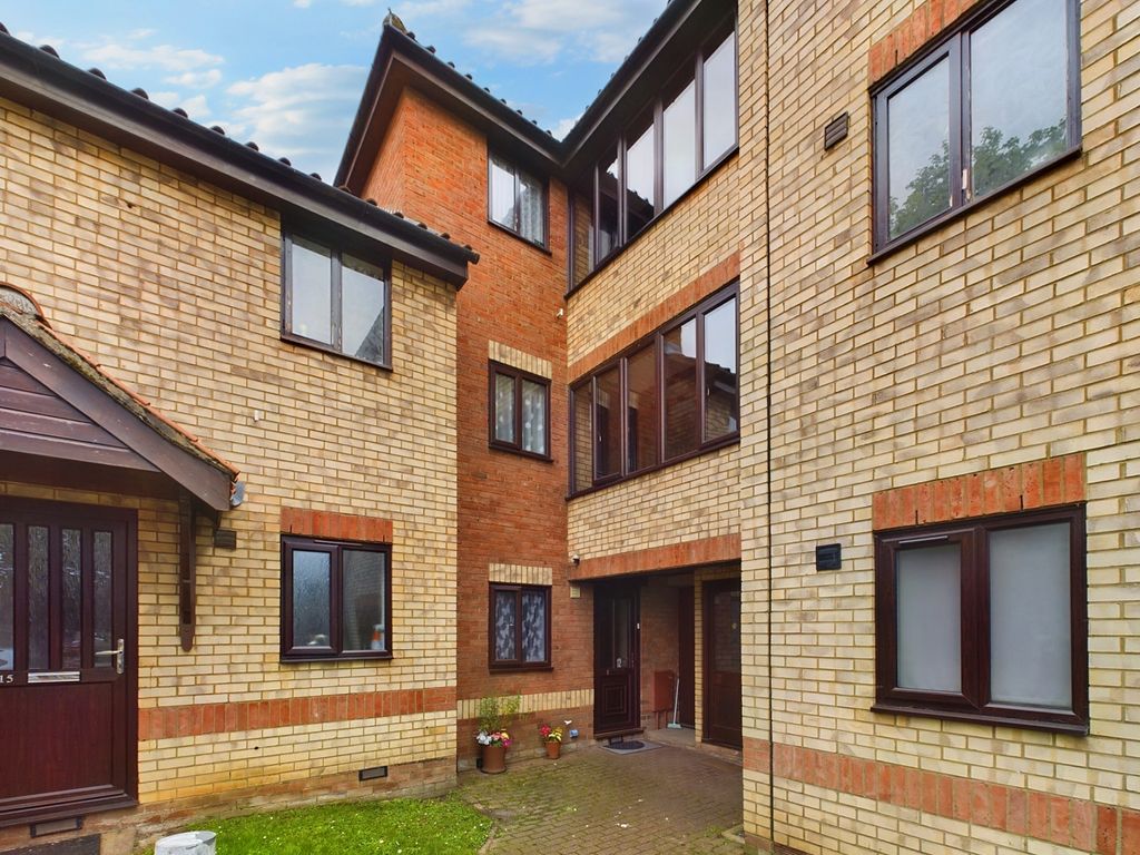1 bed flat for sale in Breckland Court, Pike Lane, Thetford, Norfolk