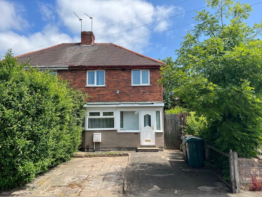3 bed semidetached house to rent in Hawksford Crescent, Wolverhampton