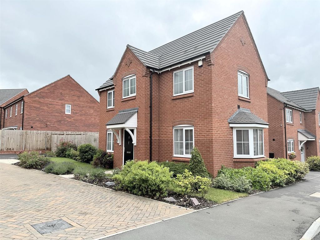 3 bed detached house for sale in Stanier Drive, Hartshorne, Swadlincote