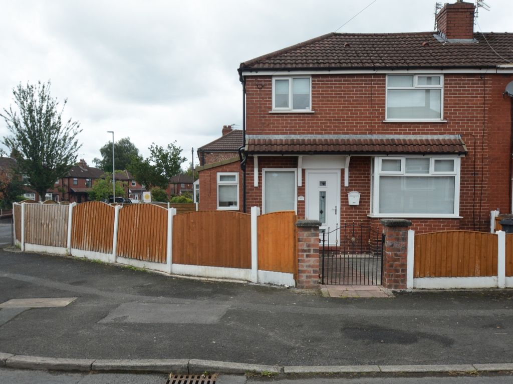 3 bed semidetached house for sale in Ashdale Crescent, Droylsden M43