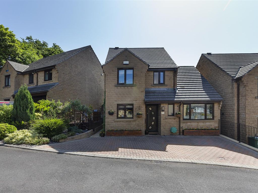 4 bed detached house for sale in Hill Top Drive, Salendine Nook