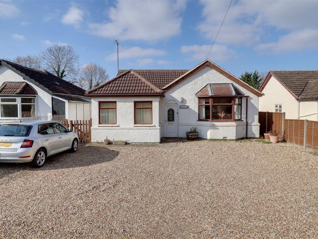 4 bed detached bungalow for sale in Shurdington Road, Brockworth