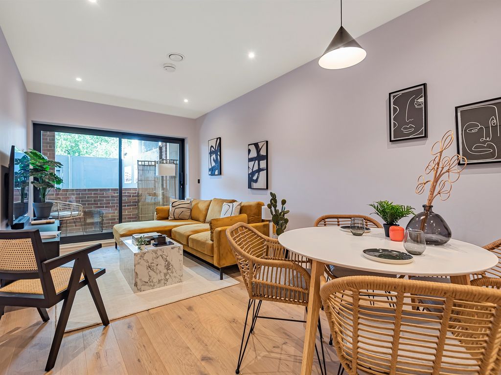 New home, 1 bed flat for sale in Whetstone Green Apartments, Whestone, London N20 Zoopla