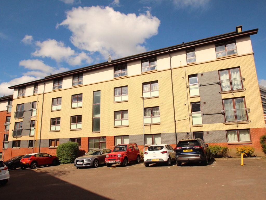 2 bed flat for sale in Manresa Place, St Cross, Glasgow G4, £135,000 Zoopla