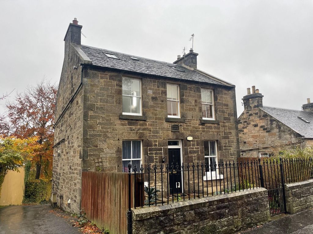 3 bed flat to rent in Woodhall Road, Colinton, Edinburgh EH13, £1,550