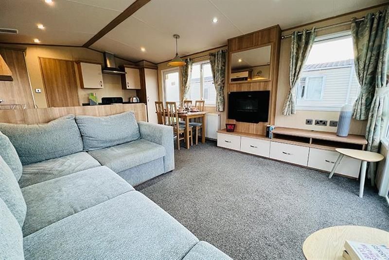 3 bed mobile/park home for sale in Sleaford Road, Tattershall, Lincoln
