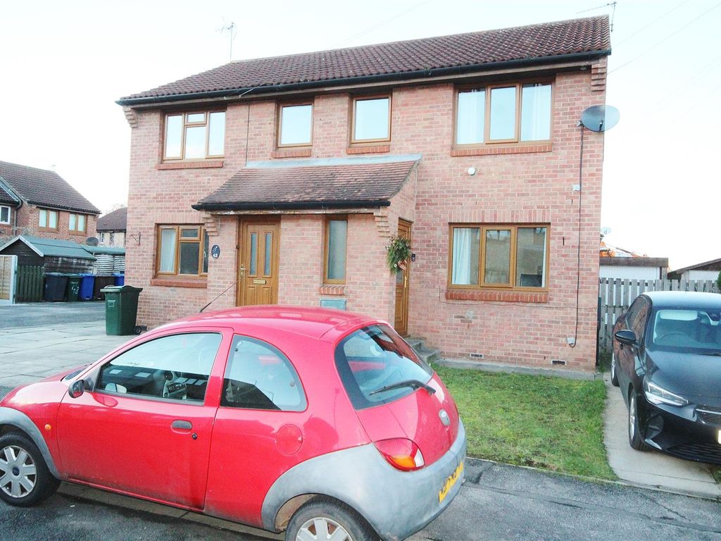 3 bed semidetached house for sale in Bainbridge Drive, Selby YO8 Zoopla