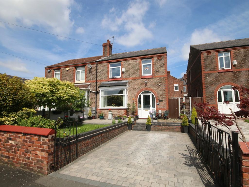 3 bed semidetached house for sale in Howard Avenue, Eccles, Manchester