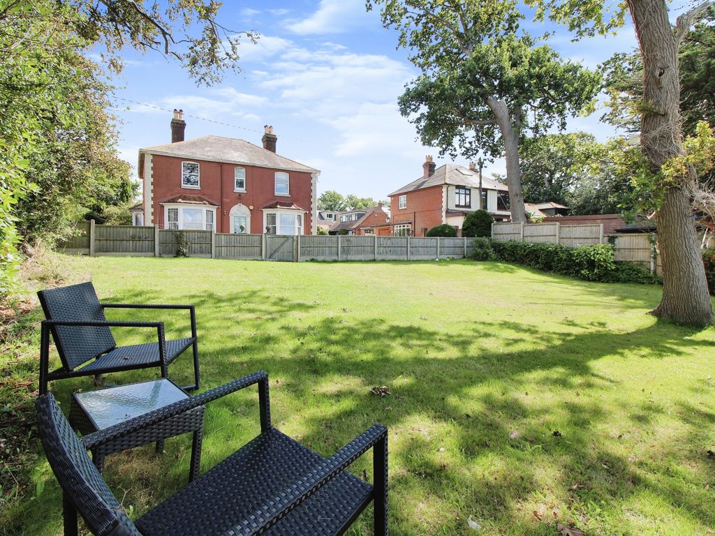 4 bed detached house for sale in Manchester Road, Netley, Southampton