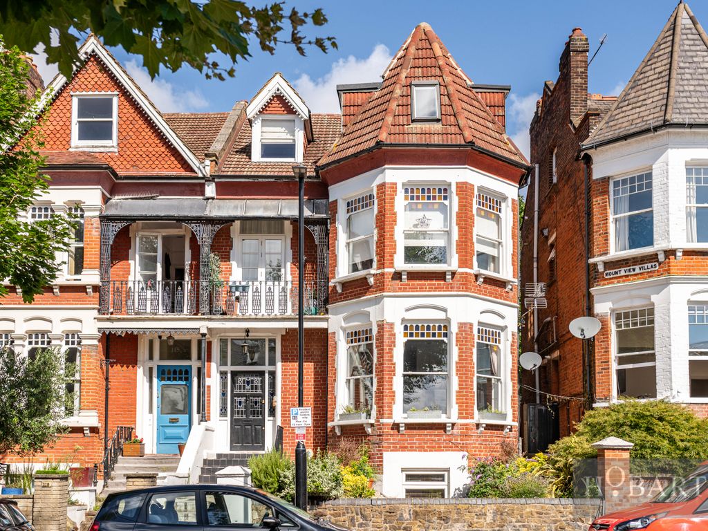 2 bed flat for sale in Mount View Road, Stroud Green, London N4, £