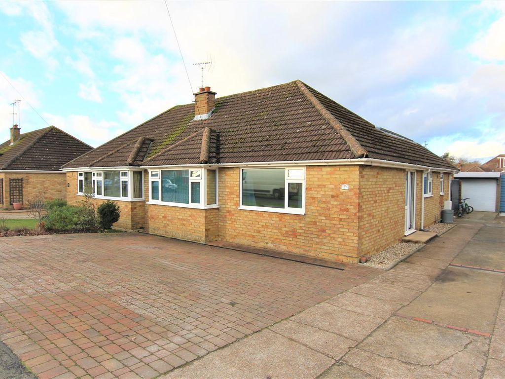 2 bed bungalow for sale in Nightingale Lane, Burgess Hill RH15 Zoopla