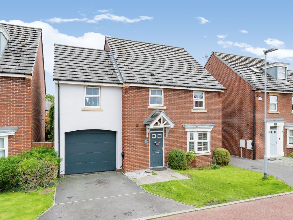4 bed detached house for sale in Chicago Place, Warrington WA5, £