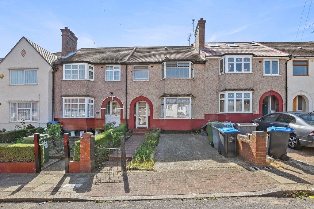 3 bed terraced house for sale in Chipstead Gardens, London NW2 Zoopla