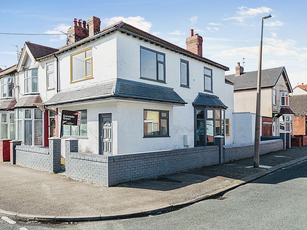 4 bed flat for sale in Warrenhurst Road, Fleetwood, Lancashire FY7 Zoopla