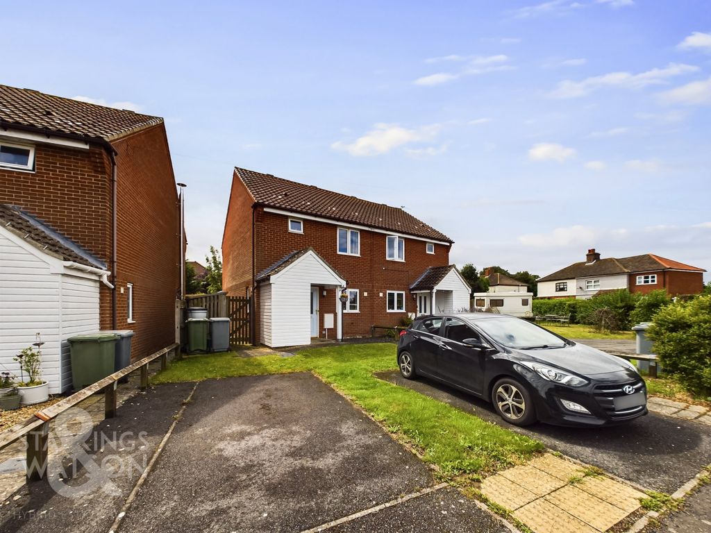 2 bed semidetached house for sale in New Road, Reedham, Norwich NR13