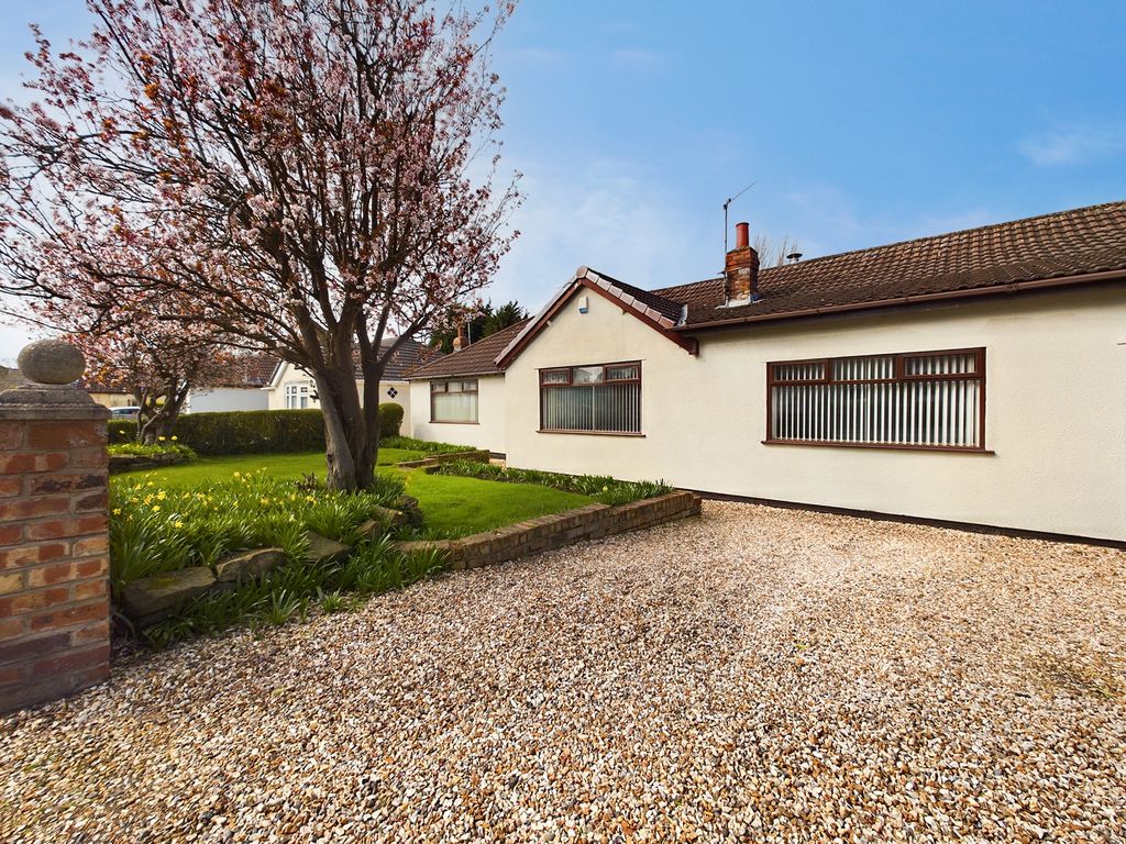5 bed detached bungalow for sale in Liverpool Road South, Maghull