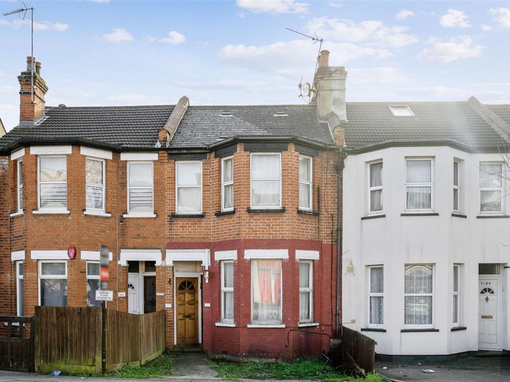 2 bed for sale in Pinner Road, North Harrow, Harrow HA1, £