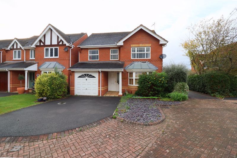 4 bed detached house to rent in Braeburn Close, Longlevens, Gloucester