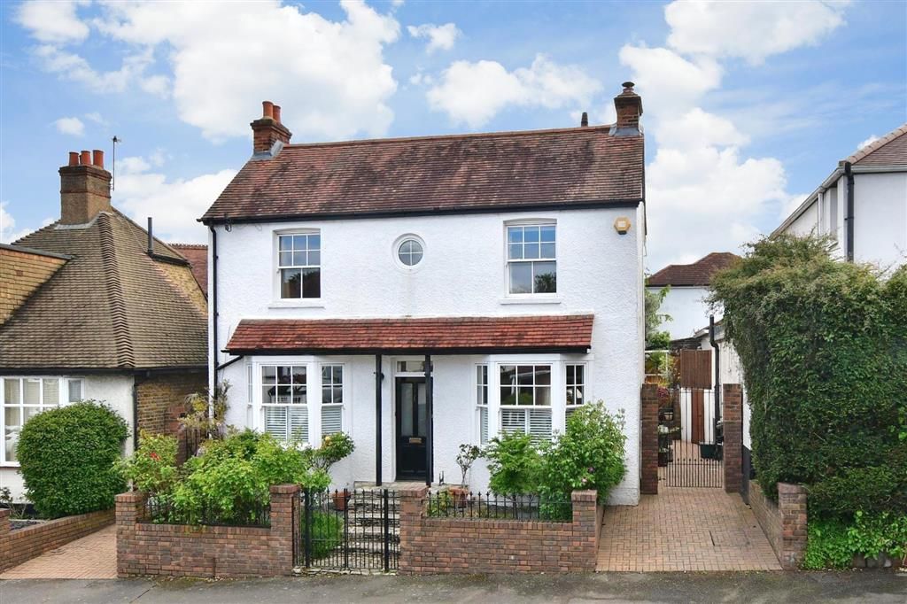4 bed detached house for sale in Wallace Crescent, Carshalton, Surrey