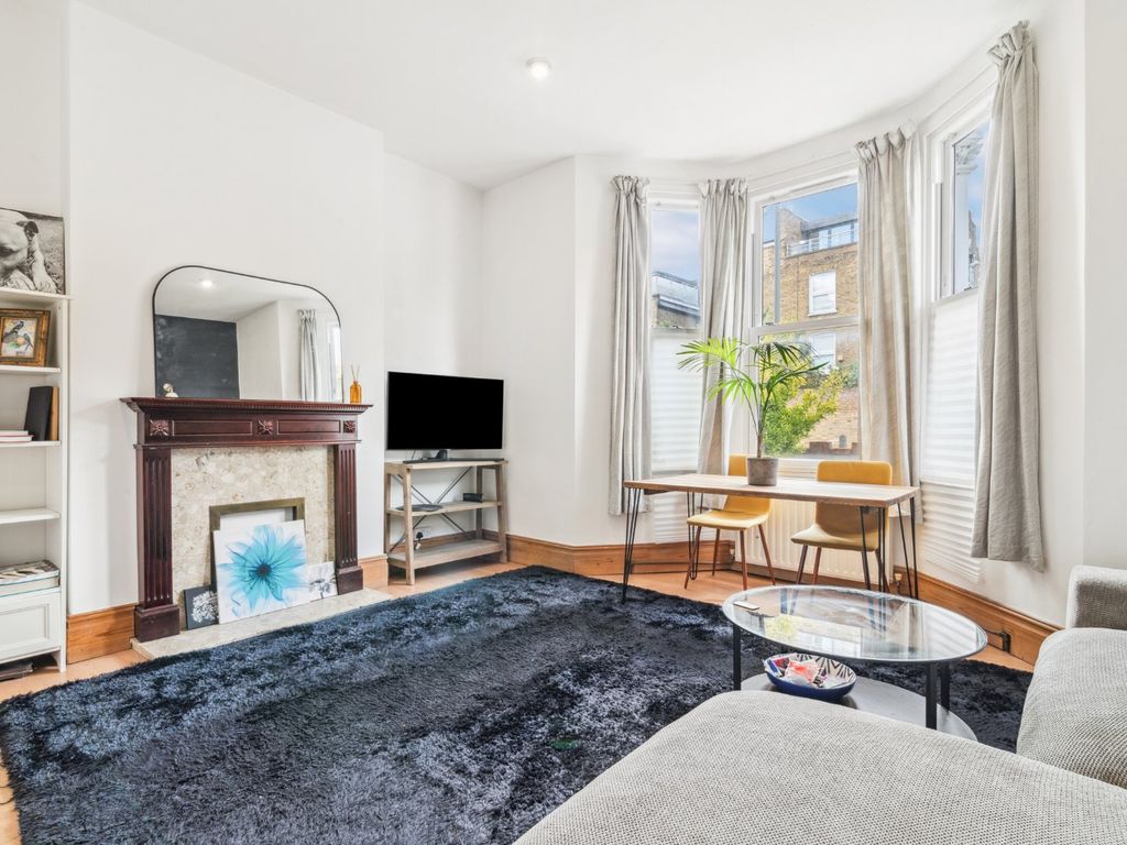 1 bed flat for sale in Stormont Road, London SW11 Zoopla