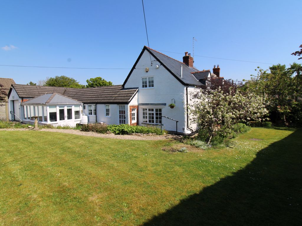 3 bed cottage for sale in Church Road, Wanborough, Swindon SN4, £