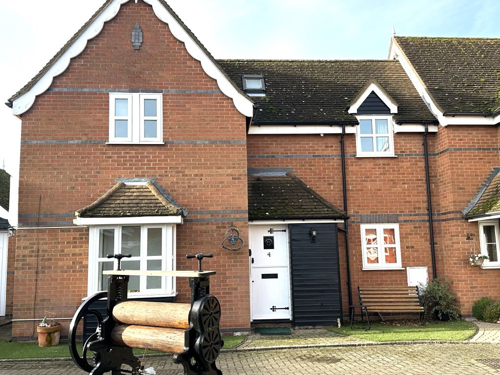 3 bed semidetached house for sale in Southill Road, Broom, Biggleswade