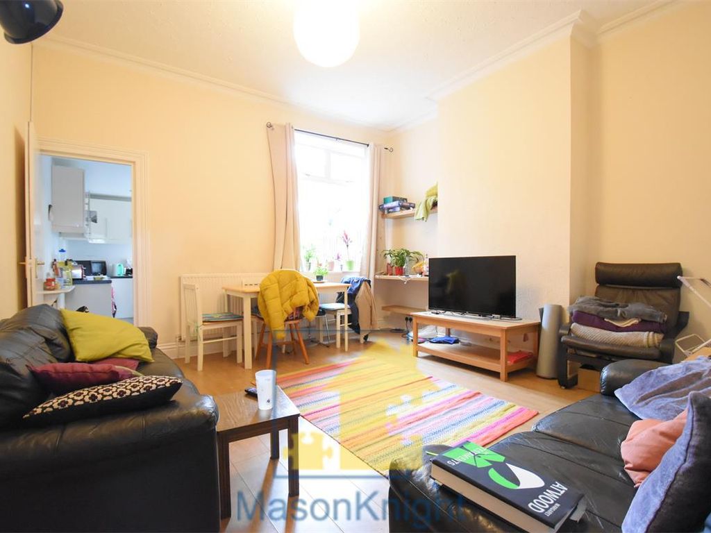 5 bed terraced house to rent in Pershore Road, Selly Park, Birmingham