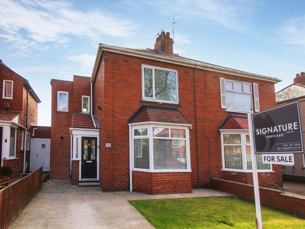 3 bed semidetached house for sale in Hollywell Road, North Shields