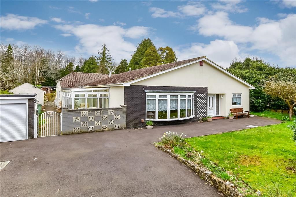 2 bed detached bungalow for sale in North Pole Road, Barming, Maidstone